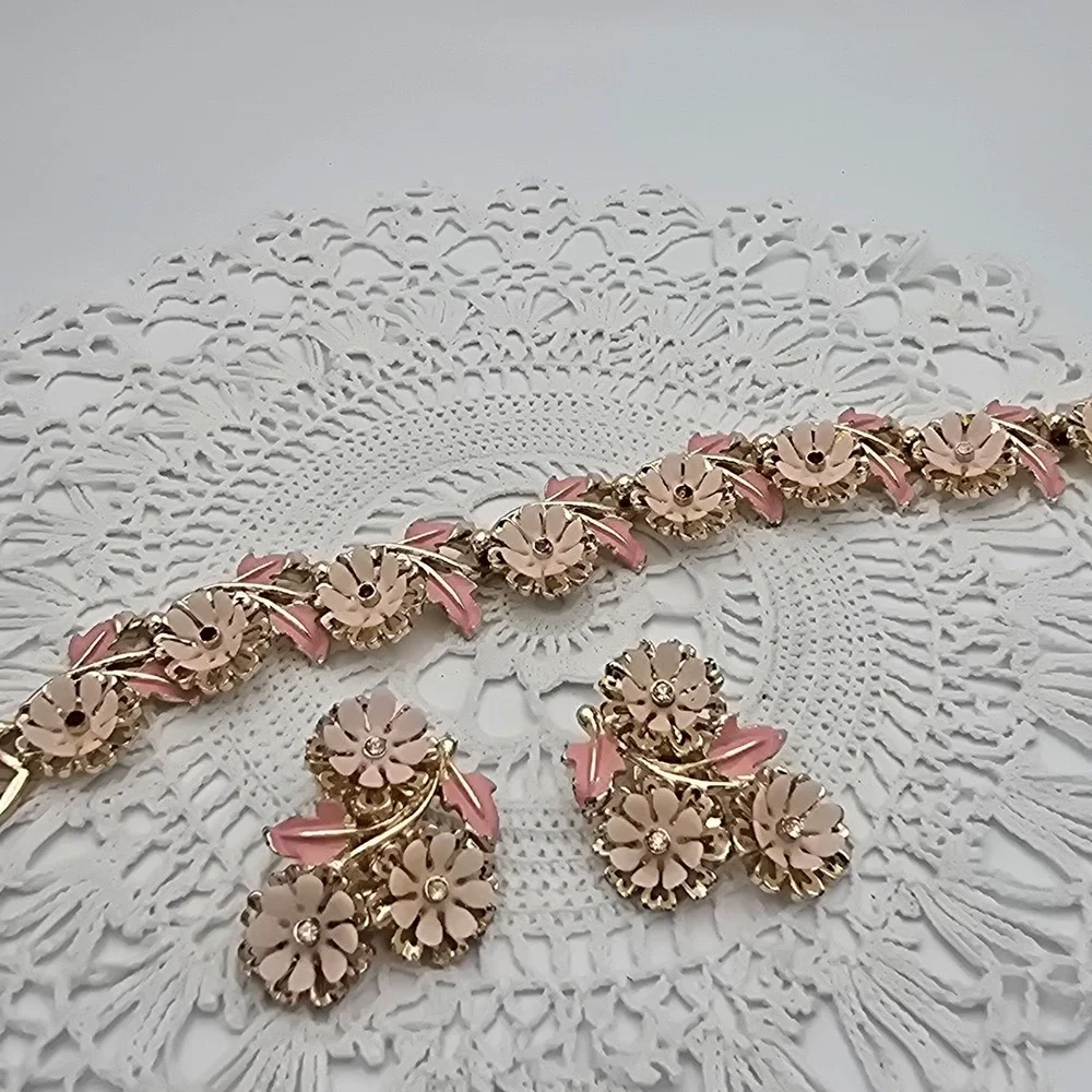 Arthur Pepper Pink Flower Bracelet Earrings Set ART Soft Plastic Rhinestones
